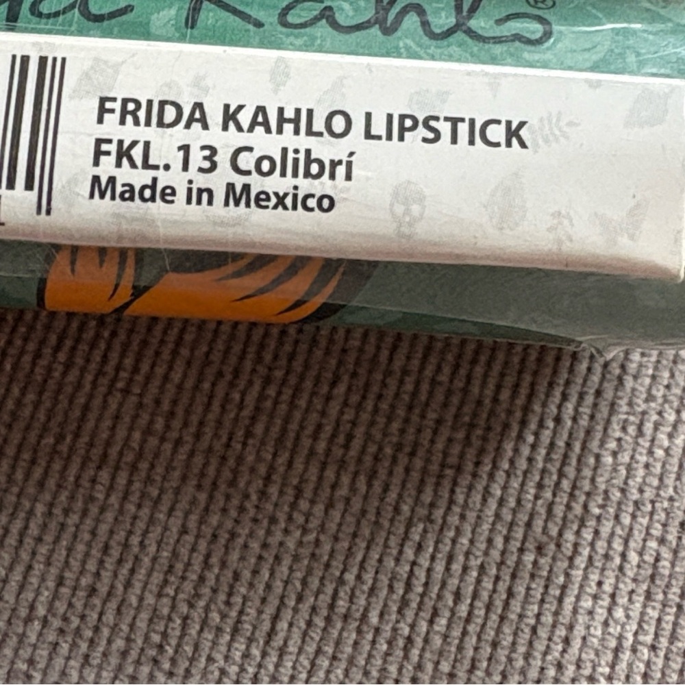 NEW [Frida Kahlo] Designer Icon Lipstick in Colibri, Made in Mexico - Picture 5 of 7